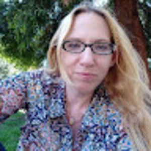 Meet your Posher, April